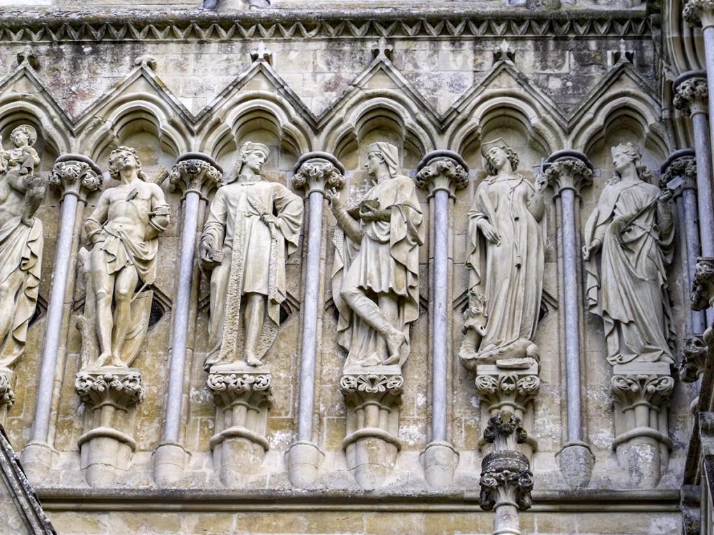 detal gotycki galeria królów i świętych